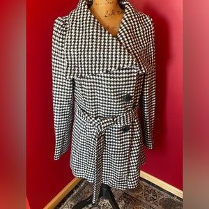 Lovestitch Houndstooth Trench Coat Size Large